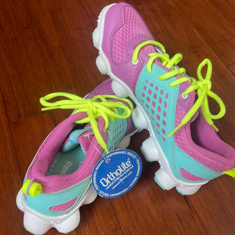 Girl Reebok sneaker in size 4 1/2
